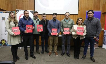 Talca dio el puntapié inicial a la Feria del Libro del Deporte